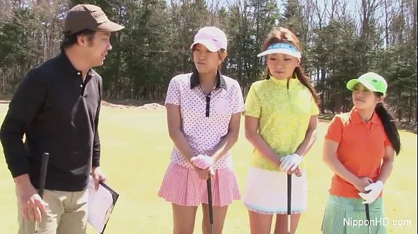 Nouvelles jeunes filles asiatiques joue au golf nue meilleures vidéos