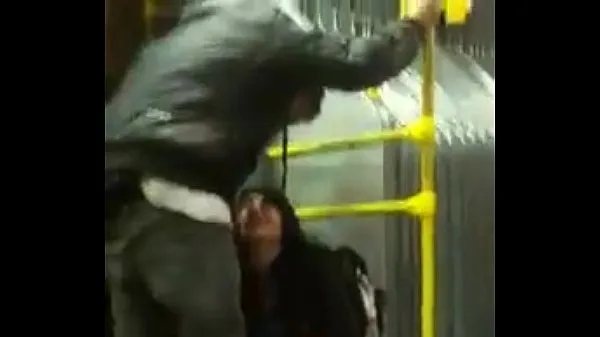 Nieuwe Woman urinates in bogota's transmilenio bus beste video's