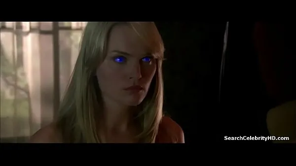 Frische Sunny Mabrey in Species III 2004beste Videos