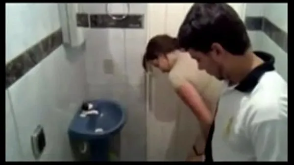 Frische 2731887 21 Jahre alter Teenager fickt im Badezimmerbeste Videos