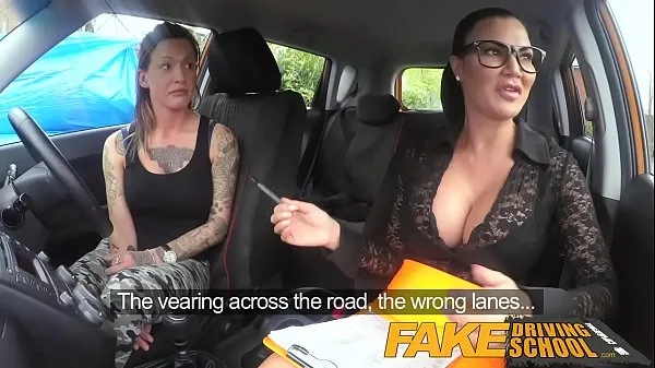 Fake Driving School Sexy cinta divertida para novo motorista de peitos grandes melhores vídeos recentes