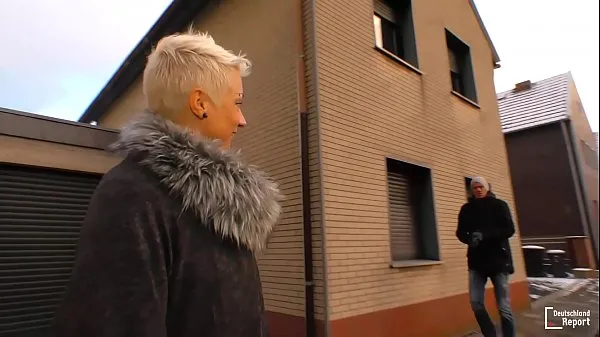 Свежие DEUTSCHLAND REPORT - зрелая немецкая блондинка наслаждается хардкорным пикапом и трахом лучшие видео