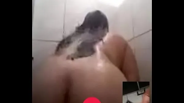 chica gorda tomando una ducha mejores vídeos nuevos