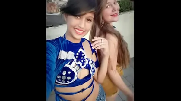 two hot chicks dancing funk Video terbaik baru