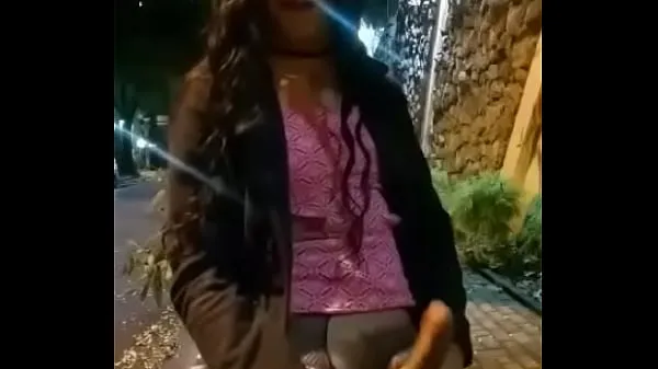 Tuoreet Soraia Perola exhibiting in public (showing hard cock in the street parasta videota