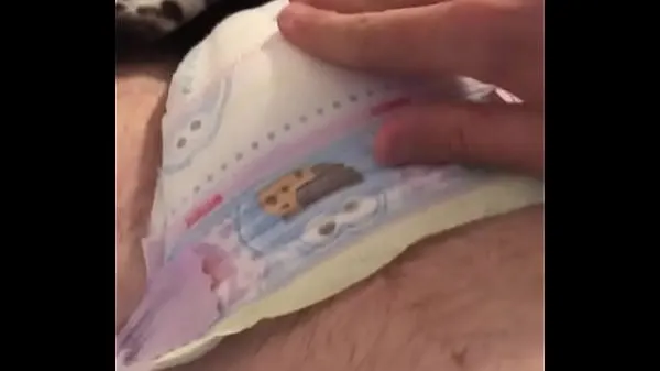 新鲜Luvs diaper tease最佳视频