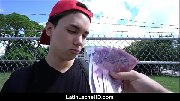 Nieuwe Amateur Virgin Latino Boy In Red Baseball Cap Paid To Fuck Stranger He Met On Streets POV beste video's