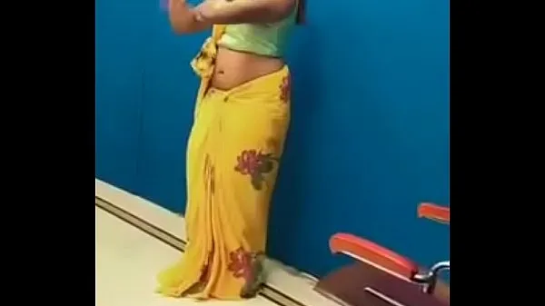 Tuoreet Swathi naidu sexy dance in saree parasta videota