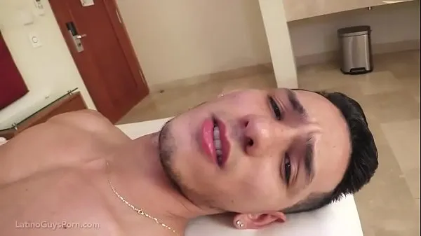 최신 Latino Papi Displays Gorgeous Body 최고의 동영상