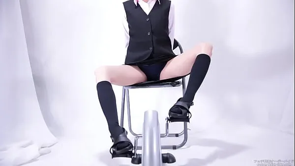 新鲜Chair upskirt最佳视频