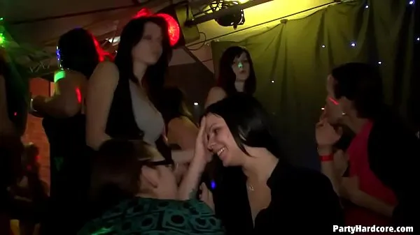 Sveži orgy in a Paris nightclub najboljši videoposnetki