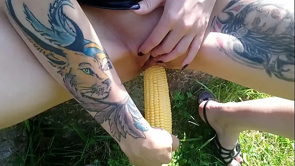 Fresh Shameless Lucy Ravenblood pleasure her cunt with corn outdoor in the sunshine best Videos