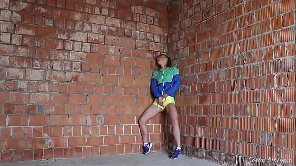 Nieuwe Russian Girl Sasha Bikeyeva - Fit girl caught by a Construction worker when she masturbated at a construction site after a run - ENGLISH SUBTITLES beste video's