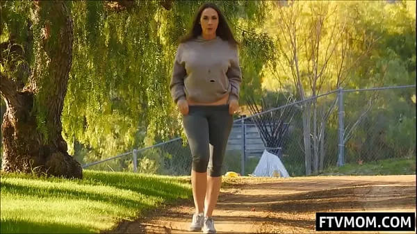 Свежие chanel preston svetit naturalʹnymi ʹkami na ulice лучшие видео