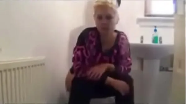 Frische Zusammenstellung von JamieT, der auf der Toilette kacktbeste Videos