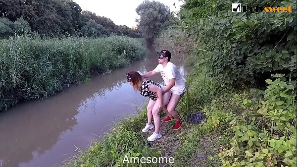 Nuovi Lui in una cintura di castità mi dà piacere con un grande strapon sulla strada che passa in macchina! Succhiare lo sperma dal cazzo (eng subvideo migliori