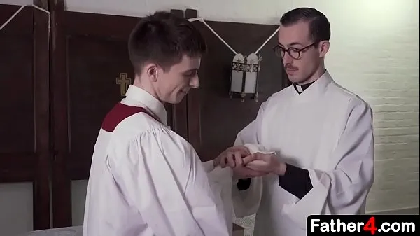 ใหม่ Gay Priest and Religious Boy - Altar Training วิดีโอที่ดีที่สุด