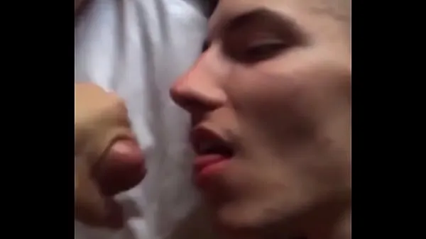 Świeże Twink eating cum najlepsze filmy