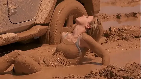 Свежие джип девушка в грязи лучшие видео