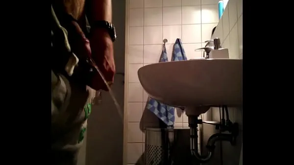 Uncut m4rkus77 pissing taking a leak peeing Video terbaik baru