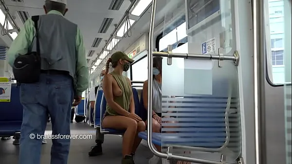 Nya Sideboob on the train bästa videoklipp