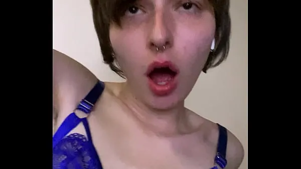 최신 Tranny loves to bounce on cock 최고의 동영상