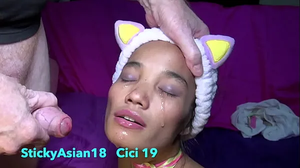 StickyAsian18 cutey Cici recebe um divertido golpe de pau antes de assistir TV melhores vídeos recentes