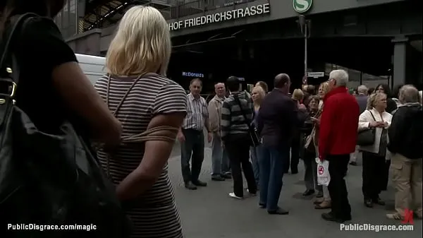 Nejnovější Bare boobs blonde in public nejlepší videa