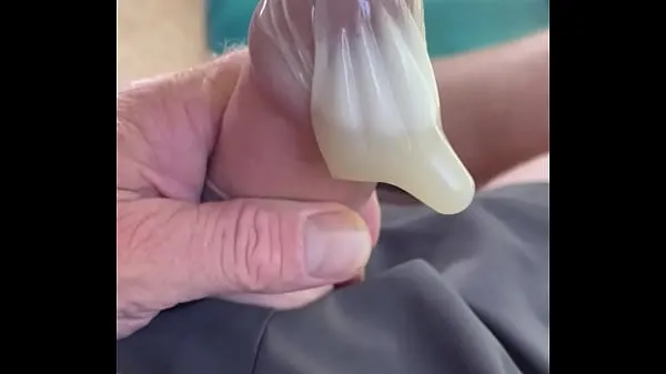 filling a condom with my precum melhores vídeos recentes