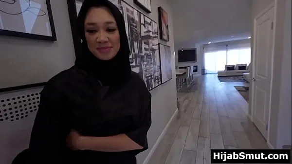Ferske Muslim girl in hijab asks for a sex lesson beste videoer