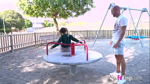 Un día con Muñequita Enfadada: ¡Del parque a su FOLLADA HARDCORE mejores vídeos nuevos