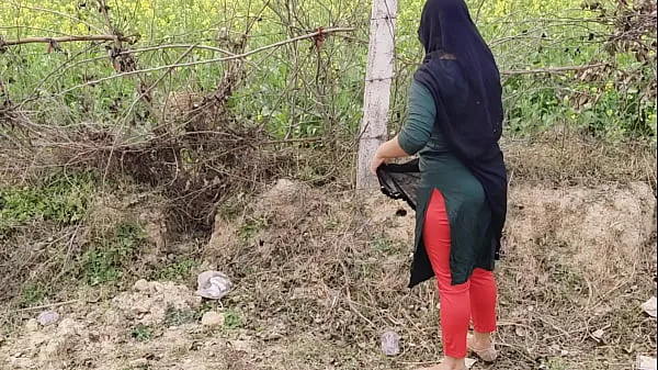 ताज़ा Teacher and student outdoors fucking pussy licking girl friend सर्वोत्तम वीडियो