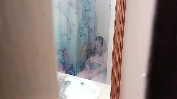 Taze Caught step mom in bathroom masterbating en iyi Videolar