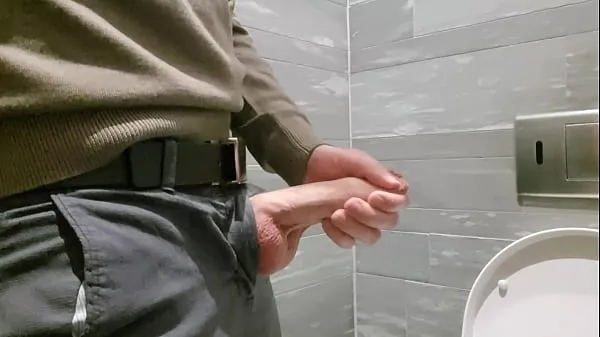 Visiting the mall. Cumming in the public bathroomأفضل مقاطع الفيديو الجديدة