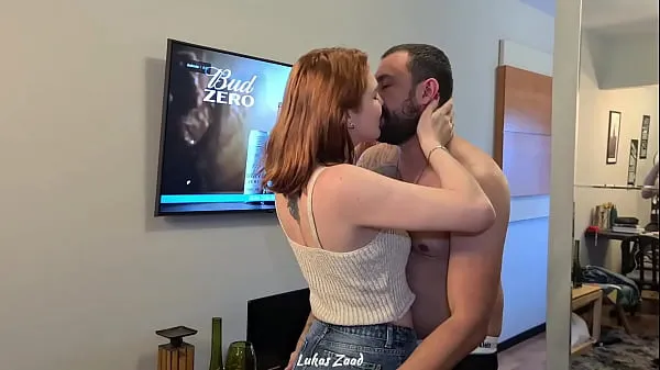 Friske Cumming in the married redhead's pink pussy bedste videoer