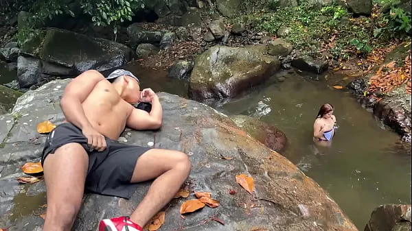 Fucked outdoors in the Rio Pance in Cali Colombia with a stranger who masturbates watching me - Celeste Alba & Angel Cruz mejores vídeos nuevos